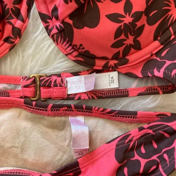 Vintage Victoria’s Secret bikini - Picture 3 of 4